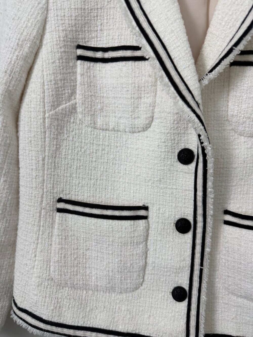 Talbots Tweed Blazer Ivory Black Piping Fringe Jacket Size 8 - Picture 4 of 6
